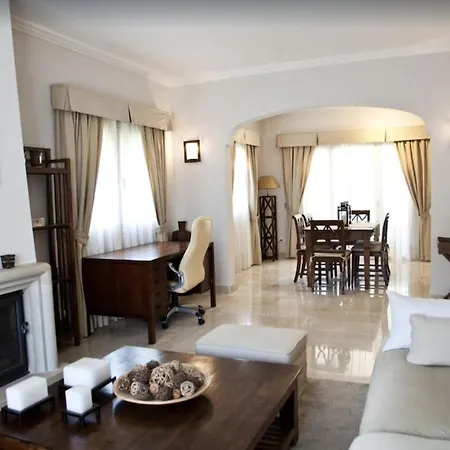펜션 Casa Pinsa - Grosszuegiges Mediterran-stilvolles Mit Eigenem Pool In Puig De Ros 루크마호르